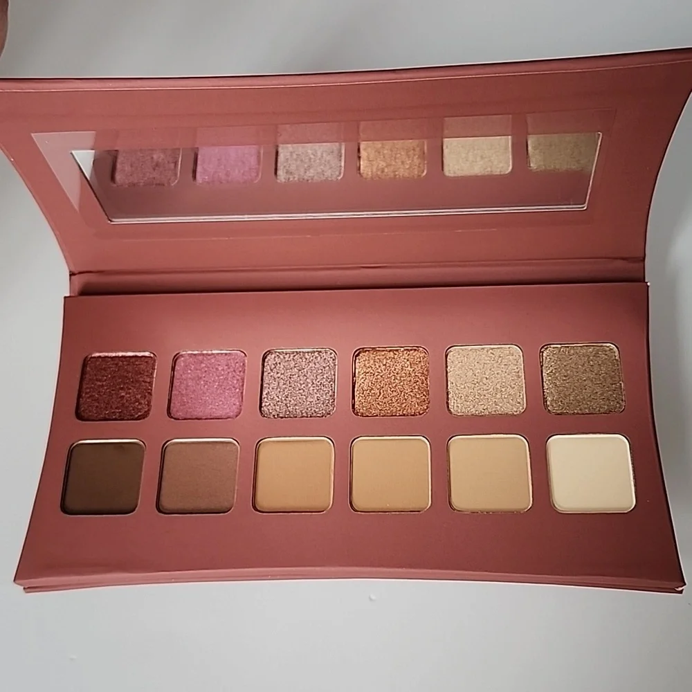 Illamasqua Unveiled Artistry Palette